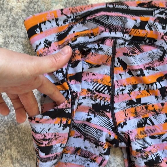 Lululemon Speed Up Crop *21" - Picture 6 of 9